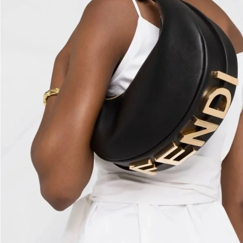 Chic Black Leather Hobo Bag - Picture 2 of 7